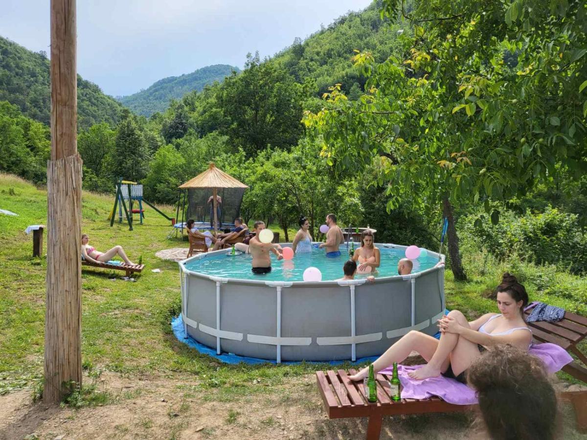 Seosko Domacinstvo „Gabar” Villa Custica Bagian luar foto