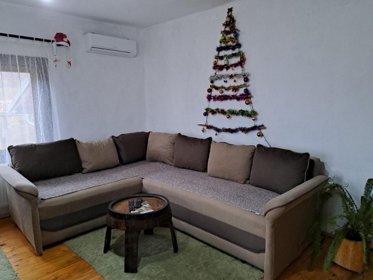 Seosko Domacinstvo „Gabar” Villa Custica Bagian luar foto